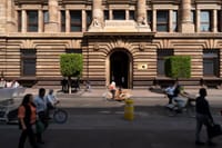 Moody's recorta la calificación crediticia de México a un paso del grado basura