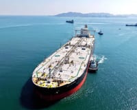 Estrecho de Hormuz: cruza el primer buque, pero EE. UU. e Irán chocan por su control imagen del post