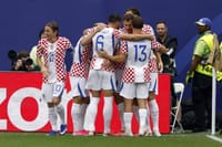 Croacia vence 2-1 a Ghana y clasifican 2do y 3ro del Grupo L imagen del post