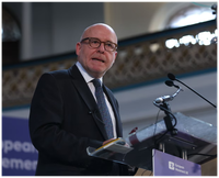 Primer caso en el gobierno británico: la oficina del fiscal general deja de publicar en X imagen del post