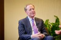 EE. UU. regula la IA sin reglas claras, advierte Brad Smith, de Microsoft imagen del post