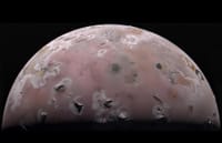 Juno mide la temperatura bajo la superficie de Ío: sube más de 22 °C en los primeros metros imagen del post