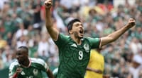 Raúl Jiménez muy cerca del histórico de goleadores de México con el gol contra Ecuador imagen del post