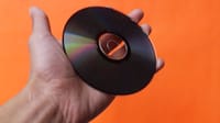 Renace el CD: Las ventas se disparan y ya superan las de vinilos en Estados Unidos imagen del post