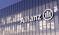 Allianz Partners recortará hasta 1,800 empleos a medida que la IA reemplace puestos de centros de atención telefónica.