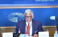 Piero Cipollone, miembro del Banco Central Europeo, advierte que las monedas estables amenazan con drenar los depósitos de los bancos europeos