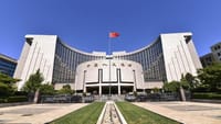 Préstamos bancarios de China en junio no alcanzan las previsiones a pesar de triplicarse desde mayo