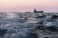 UBS recorta los pronósticos de petróleo a medida que se recuperan los flujos de Ormuz