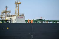 Exportaciones de petróleo saudita se acercan a niveles previos a la guerra por el aumento de envíos en Ormuz.