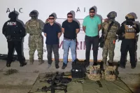 Un marino muerto y 10 agresores abatidos tras dos ataques a la Marina en Sinaloa imagen del post