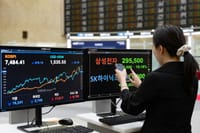 El beneficio récord de Samsung desata una venta masiva de chips en Asia y activa el mecanismo de interrupción en el Kospi