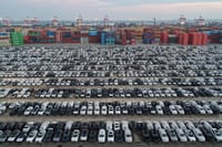 Las exportaciones chinas alcanzan un récord de 412 mil millones de dólares en junio impulsadas por la demanda de inteligencia artificial