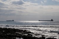Exportaciones de crudo de Rusia alcanzan máximo tras la invasión mientras los ingresos caen