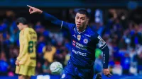Cruz Azul vence 4-3 al América en partidazo que le quita el liderato a las Águilas en la Liga MX imagen del post