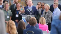 Microsoft saca la comunicación de marketing, se la da a Brad Smith y quiere empleados de voceros imagen del post