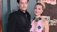 People reporta que Millie Bobby Brown y Jake Bongiovi recibieron a su segundo bebé por adopción imagen del post