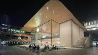 manzana sanlitun por la noche