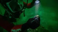 Arqueólogos submarinos logran recuperar el único anillo conocido con el Faro de Alejandría grabado imagen del post