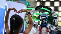 China ve a la IA como una amenaza: Imita las relaciones humanas imagen del post