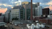 La sede de los Centros para el Control y la Prevención de Enfermedades en Druid Hills CDP en el condado de DeKalb no incorporado, Georgia (ahora anexa a Atlanta) como se ve en la