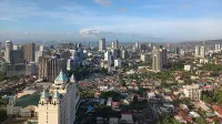 Horizonte de la ciudad de Cebú tomado del intercambio de Cebu