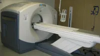 Sistema GE Discovery D600 PET/CT, con sistema CT de 16 rebanadas, construido en 2009; Diámetro del pórtico: 70cm