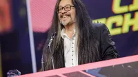 John Romero recibiendo el logro de la vida en GDC 2023