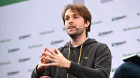 Berlín, Alemania - 12 de diciembre: Investigador de la Fundación Ethereum Justin Drake habla en el escenario de TechCrunch Disrupt Berlin 2019 en Arena Berlin el 12 de diciembre de 2019 en