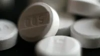 Paracetamol/acetaminophen pills, 500 mg.