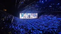 Una foto de la nota clave de NVIDIA en el CES 2025, que ocurrió en el Michelob Ultra Arena.