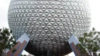 Exterior de la tierra de la nave espacial en Epcot.