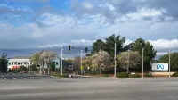 Entrada al complejo de sede de Meta Platforms en Menlo Park, California