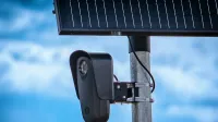 Un Flock Safety ALPR (lector de matrículas automatizado) en el condado de Jackson, Colorado, el 25 de mayo de 2026.