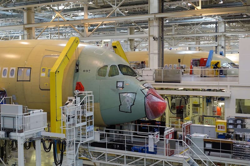 Airbus advierte a clientes de nuevos retrasos en el A350