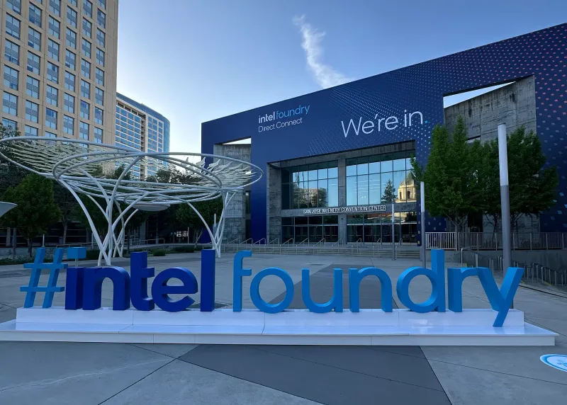Apple prueba chips con Intel: la presión de IA sobre TSMC ya mueve la cadena de Apple Silicon imagen del post