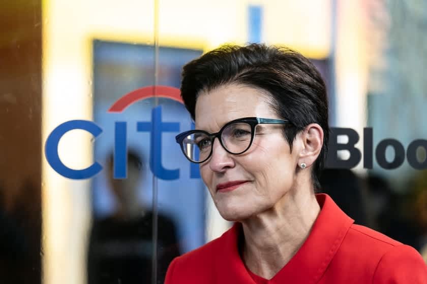 Jane Fraser, CEO de Citigroup, se reúne con funcionarios de alto nivel en Beijing tras obtener licencia de valores en China