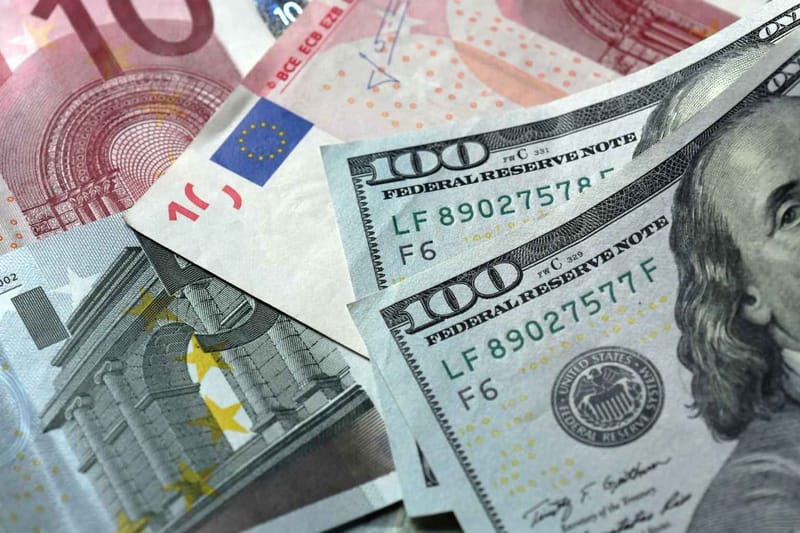 La correlación entre el dólar y el petróleo alcanza niveles récord ante la guerra en Irán que redefine los mercados.