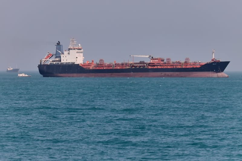 La crisis de Ormuz impulsa la mayor caída en la demanda de combustible desde la Gran Recesión, según S&P