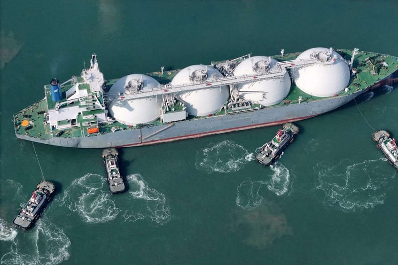 Cuatro buques de GNL estadounidense navegan hacia China tras la cumbre entre Trump y Xi