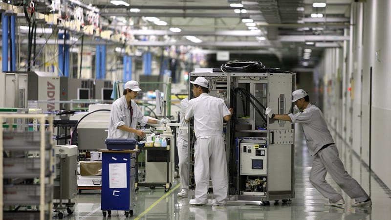 Las exportaciones de abril de Japón superan las previsiones gracias al aumento del 42% en los envíos de chips