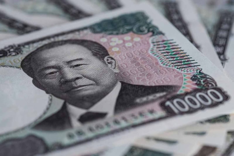 El yen vuelve a caer a 158 por dólar, borrando las ganancias de la intervención de 64 mil mdd de Japón