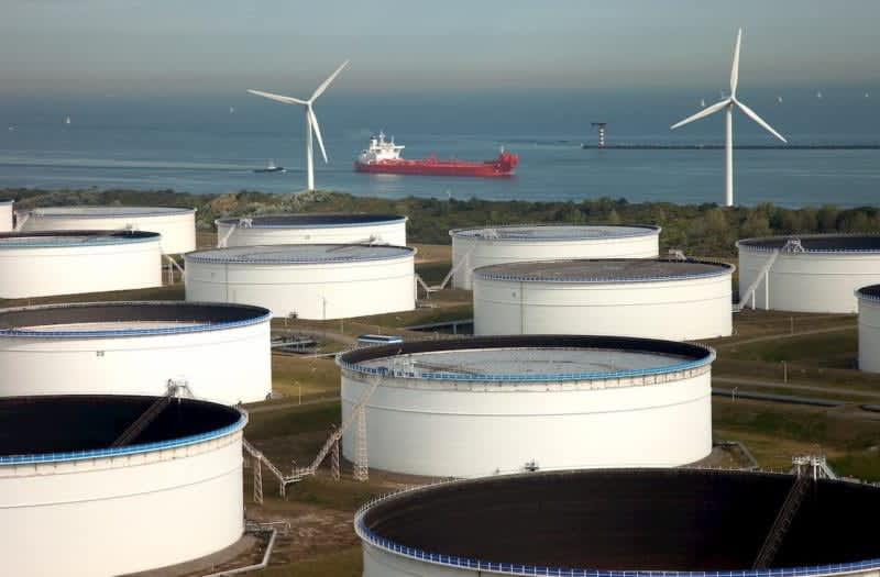 Europa enfrenta escasez física de petróleo en semanas, advierten estrategas