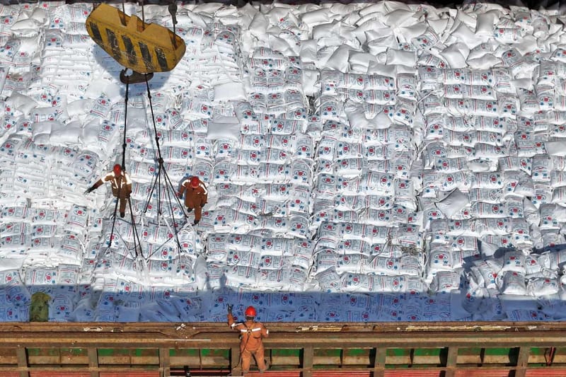 India asegura fertilizantes con precios 40% superiores a los de antes de la guerra ante crisis en Ormuz