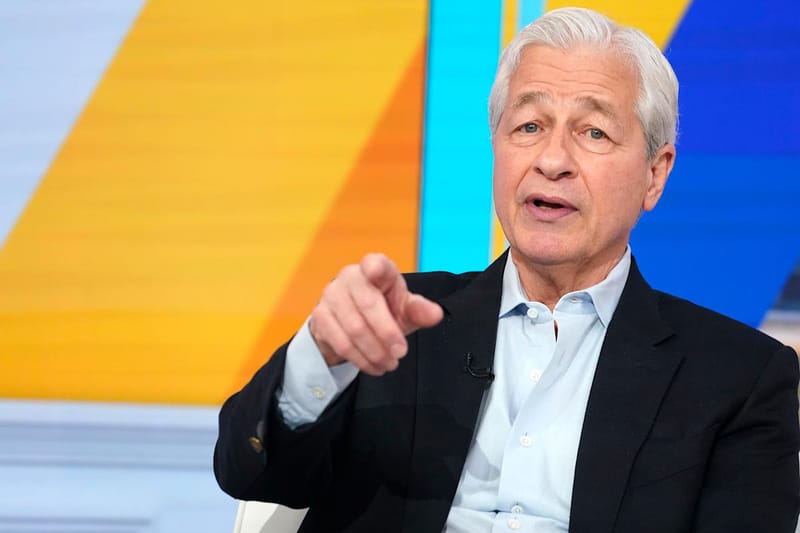 Dimon defiende las declaraciones del CEO de Standard Chartered sobre 'capital humano de menor valor'