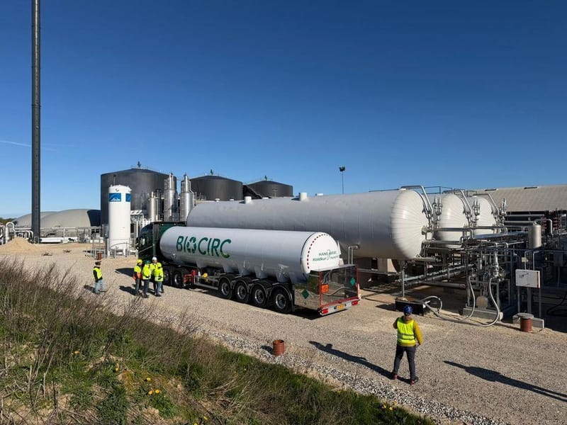 Microsoft firma un acuerdo para eliminar 650,000 toneladas de carbono en medio de preocupaciones por una pausa.