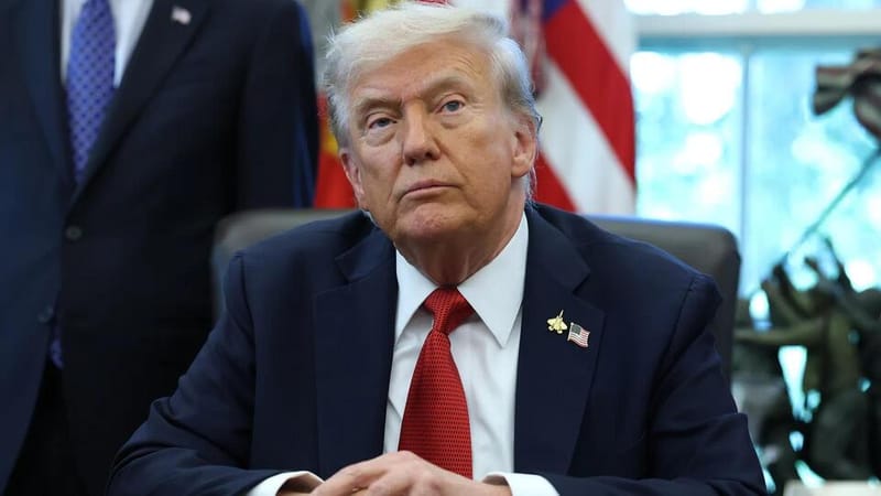 Trump dice que el acuerdo con Irán para reabrir el Estrecho de Ormuz se firma el domingo; Irán lo niega imagen del post