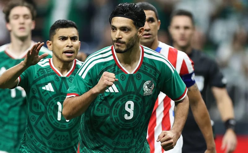 Raúl Jiménez sin equipo a días del Mundial ¡Pero ya hay equipos interesados! imagen del post