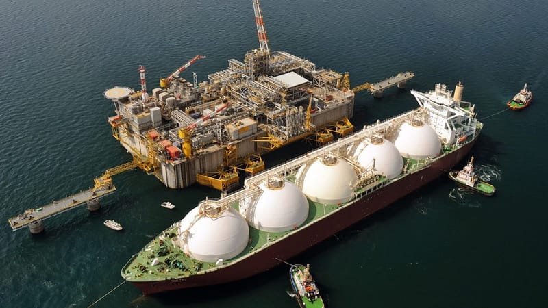 Shell advierte que el suministro de GNL podría contraerse en 2026 en medio de la crisis de Ormuz
