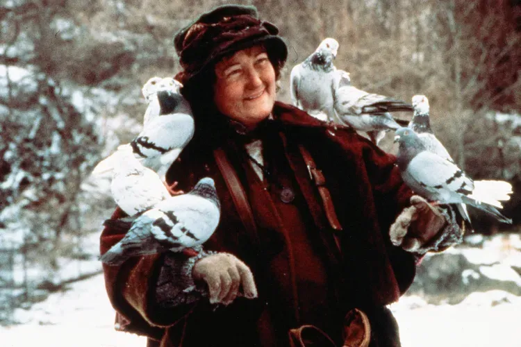 Murió Brenda Fricker a los 81 años: la primera irlandesa con Oscar y la señora de las palomas imagen del post