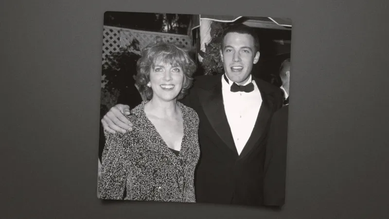 Muere Chris Affleck a los 83: el obituario de la madre de Ben y Casey no menciona Hollywood imagen del post